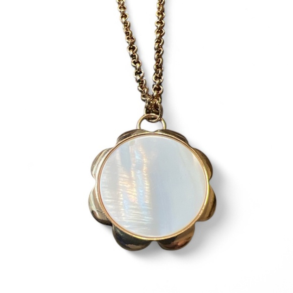 Gold Toned Mother of Pearl Charm Pendant Necklace Over The Head - Picture 2 of 3